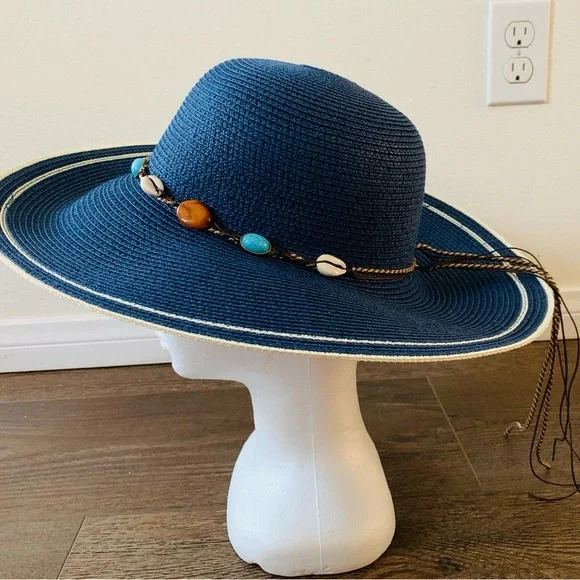 Sun hat - Picture 1 of 6